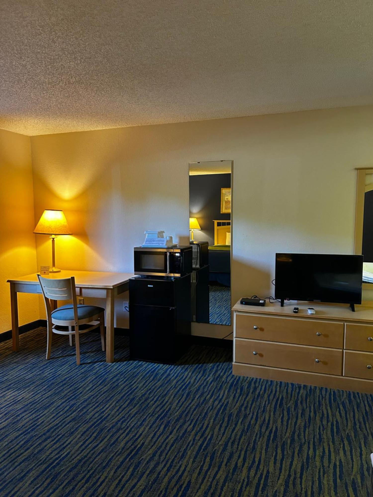 Ameristay Inn & Suites Waverly Eksteriør billede